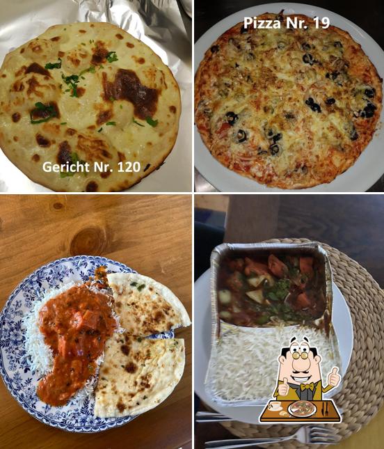 Pick pizza at Royal Pizza und Indische Küche Schriesheim
