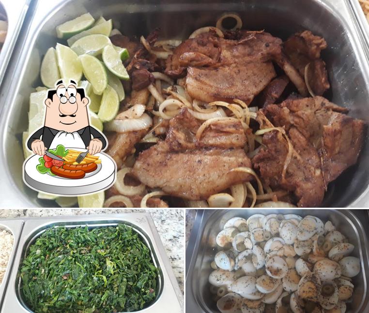 Comida em Restaurante Fazendinha e Sacolé da rosa