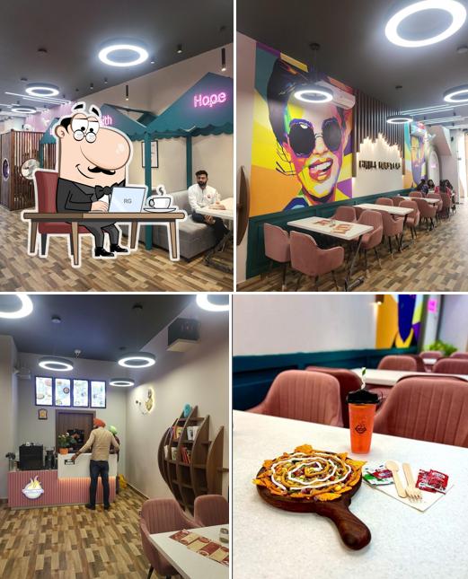 The interior of Grill Masters Cafe & Pizzeria Best Cafe and Coffee Shop Fast Food Restaurant Best Cafe in Kurukshetra