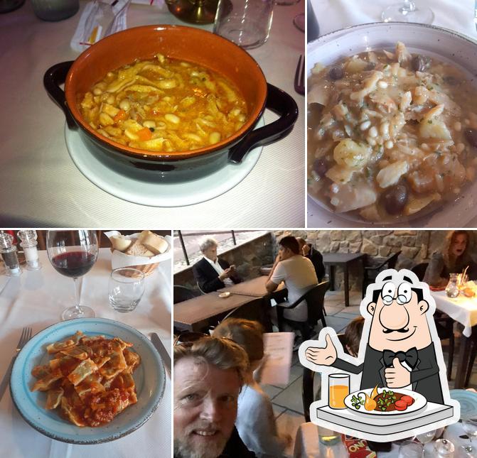 Cibo al Ristorante U Veciu Defisiu