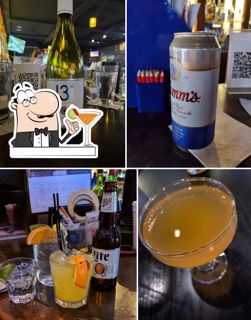 the side bar in Royal Oak Restaurant menu and reviews