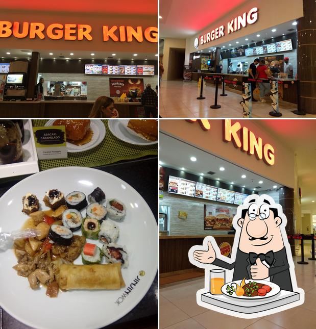 A foto da comida e interior no Burger King