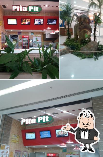 Esta é a foto apresentando interior e exterior no Pita Pit