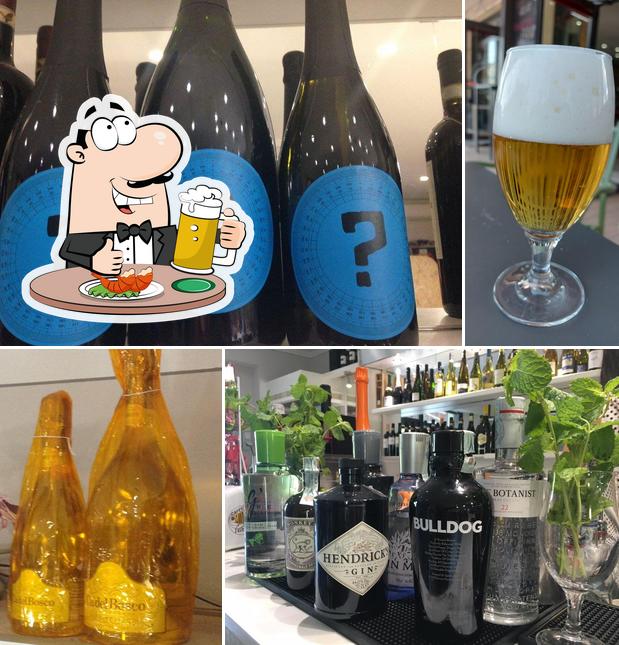 Puoi prenderti un rinfrescante bicchiere di birra chiara o scura