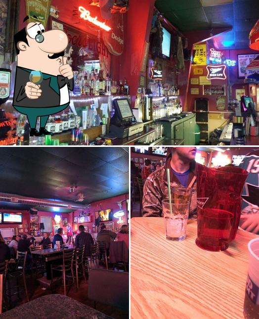 Look at the pic of Joe's Place Bar & Grill