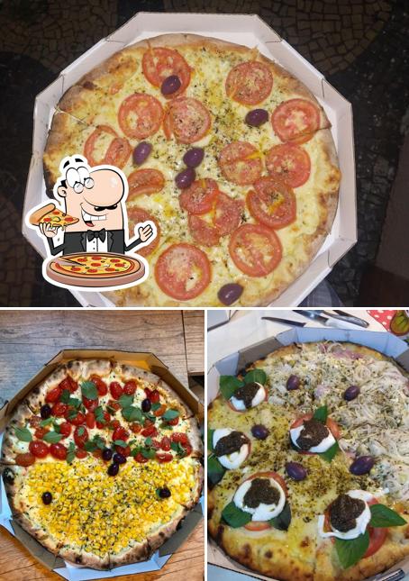 Experimente pizza no Pizzaria Vila Monte Viso Proença