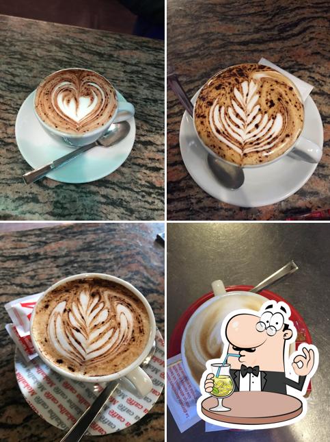 Guarda la foto che raffigura la bevanda e cibo di Bar Alle Ferrate