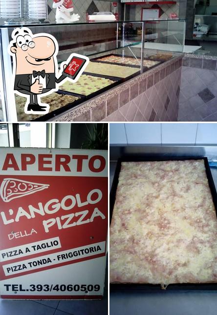 Look at this picture of L'angolo Della Pizza