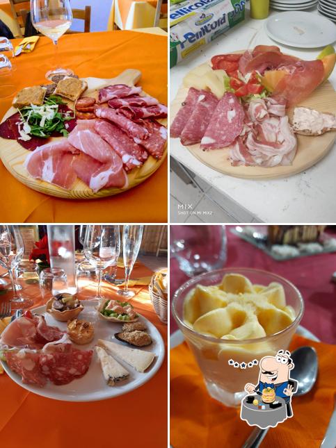 Еда в "Il Nuovo Chalet Castiglioncello"