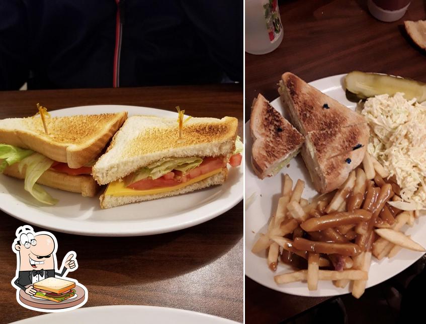 Попробуйте бутерброды в "Sophia's Diner"