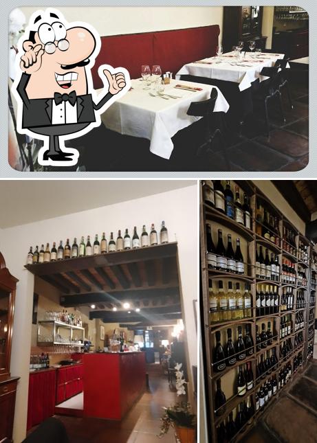 Siediti a un tavolo di L'Osteria