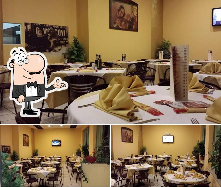 Check out how Pizzeria Sale e Pepe looks inside