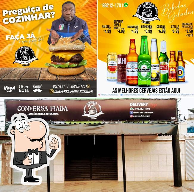 Mire esta foto de Conversa Fiada Beer Burger Hamburguer Artesanal em São João de Meriti