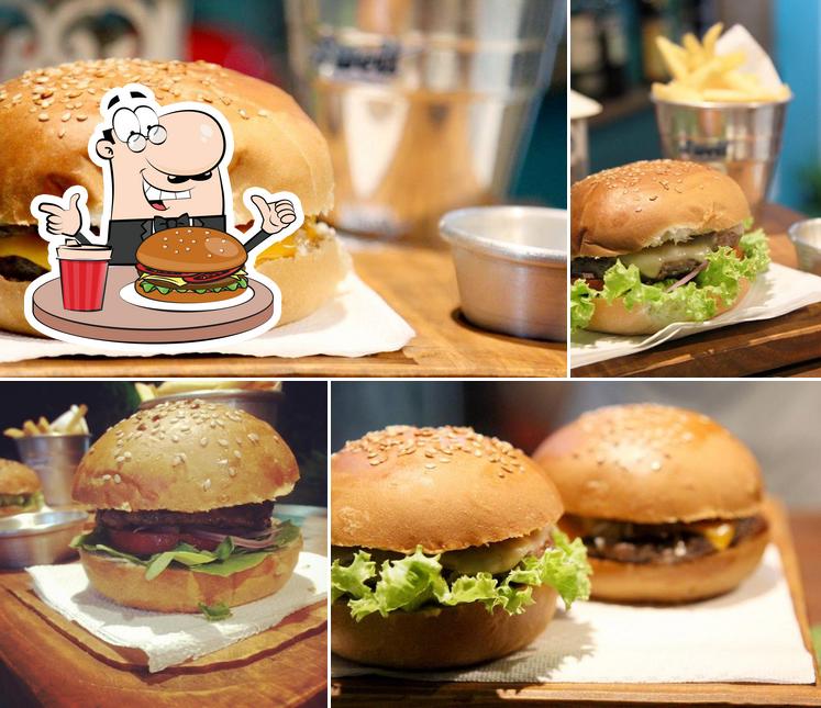 Order a burger at Swell Hamburgueria