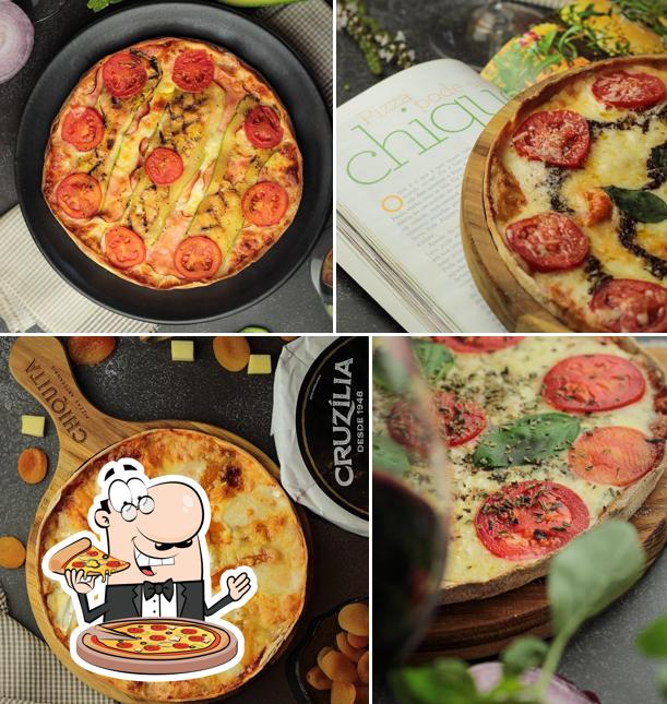 Peça diferentes tipos de pizza