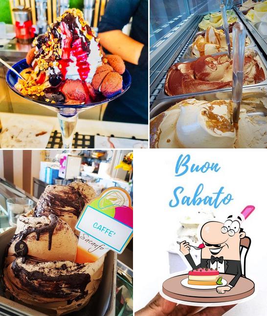 Sacanfò Caffè Lounge & Terrace serve un'ampia varietà di dessert