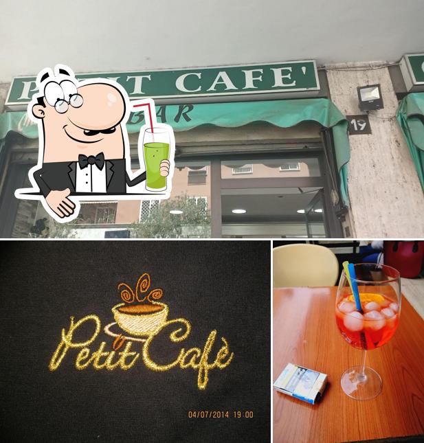 Goditi qualcosa da bere a Petit Cafè