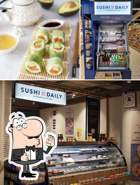 Regarder la photo de Sushi Daily Lombez Vitrine