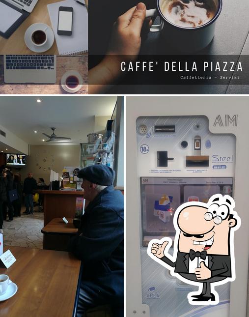 Vedi la foto di Caffè della Piazza - Tabacchi Ricevitoria - Partner Elfbar Lost Mary