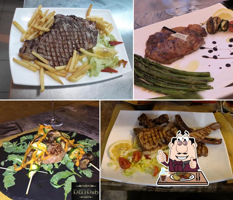 Ordina i un pasto a base di carne a Red Ristorante pub Mesagne centro storico