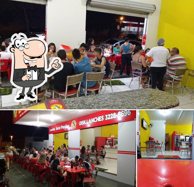 O interior do Papaluna Lanches