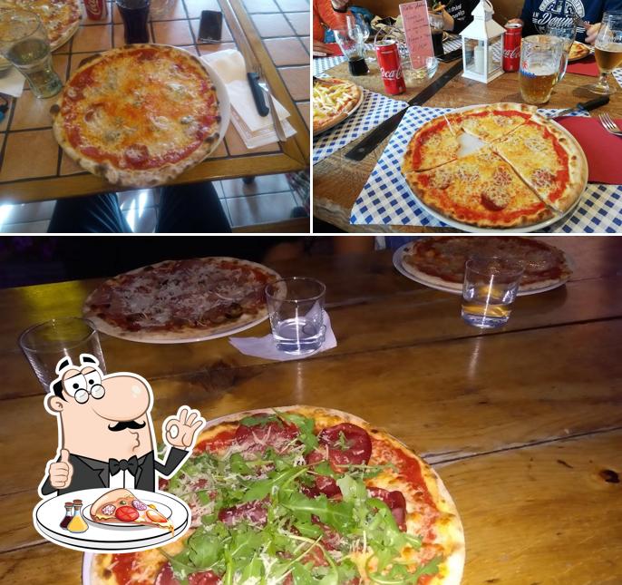 A Ristoro Tipico dal Duménac, puoi assaggiare una bella pizza