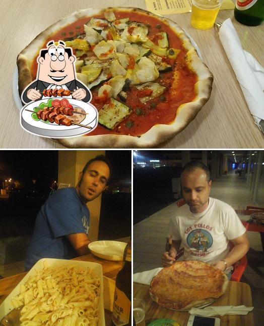 Cibo al Pizzeria degli Artisti