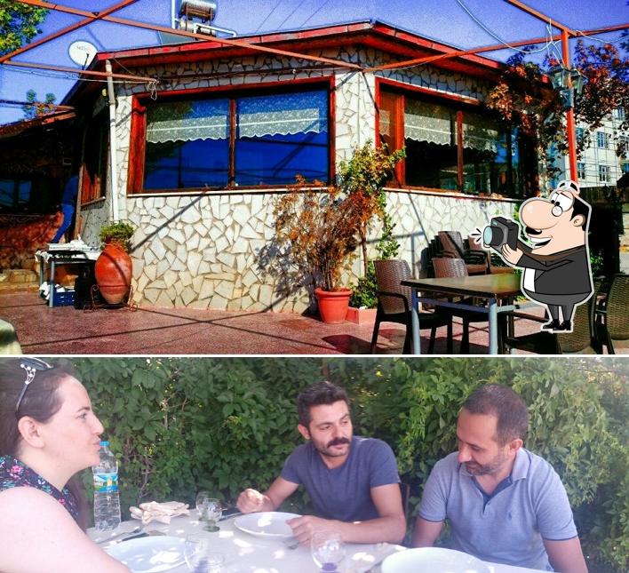 Это снимок ресторана "Çara Et Lokantası Ve Kahvaltı Salonu"