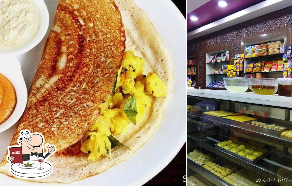 Kerala Style Madakkappam | Madakku Dosa | Coconut Stuffed Pancakes |  Anishyas Kitchen