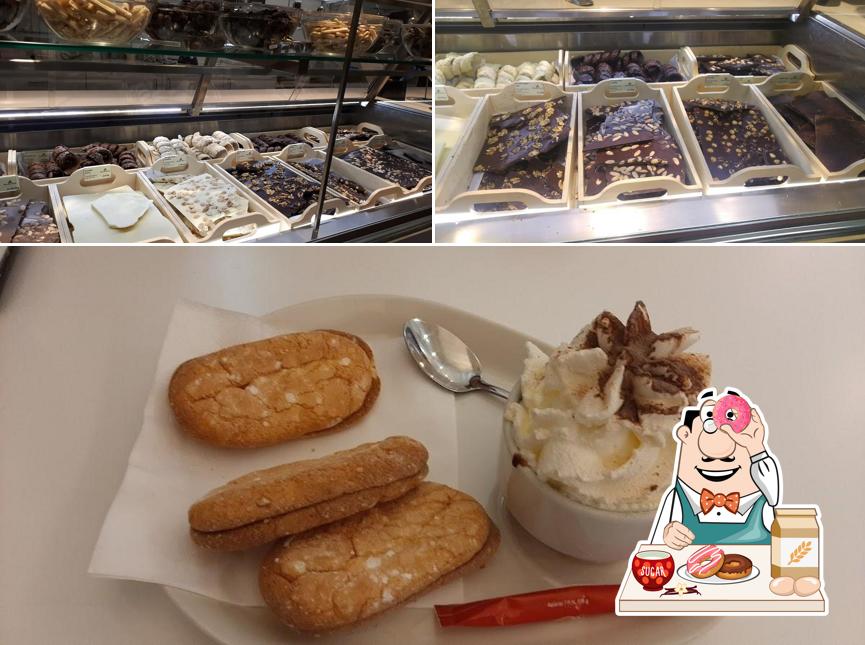 Xocolates Brescó provides a selection of sweet dishes