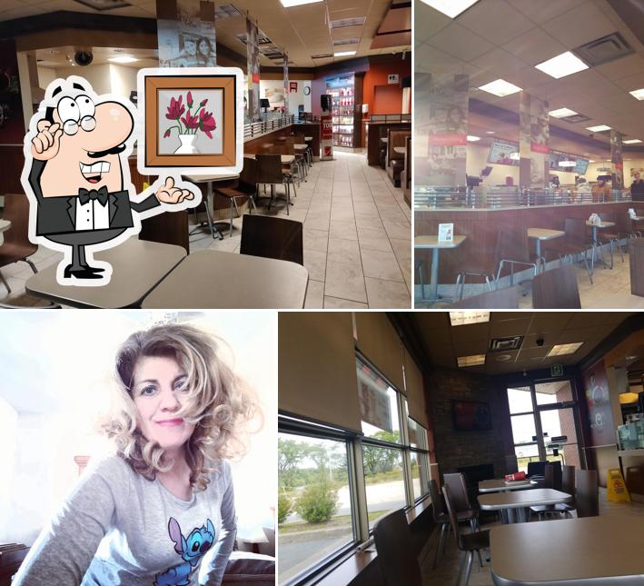 L'intérieur de Tim Hortons