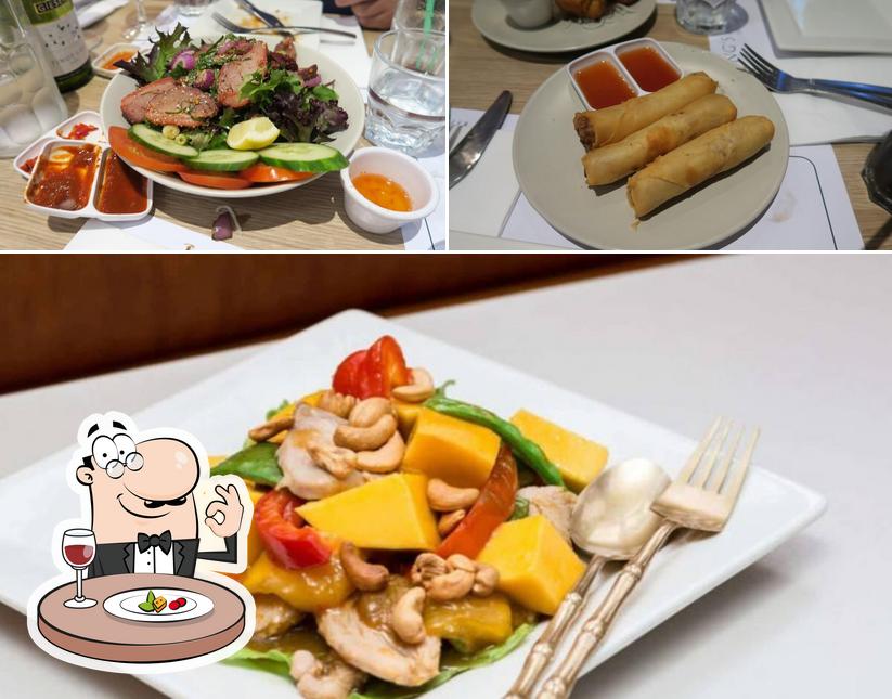 Sing's Asian Kitchen in Coorparoo Restaurant menu and reviews