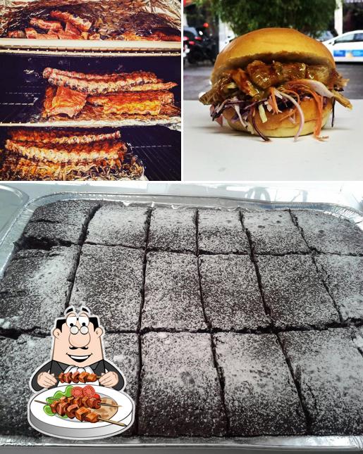 Voici l’image affichant la nourriture et extérieur sur Funky BBQ