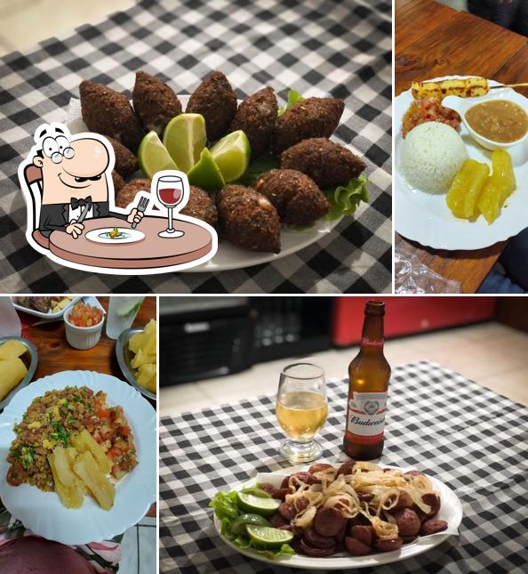 Platos en Espetinho e Jantinha Goiana da Dani