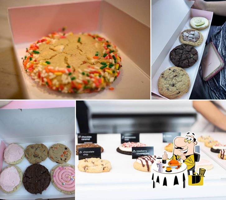 Crumbl Cookies Lakewood in Lakewood Restaurant menu and reviews