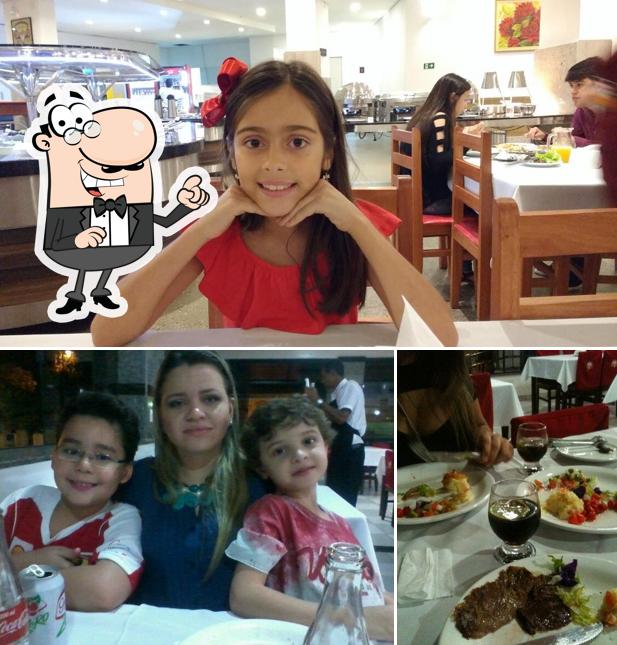 Veja imagens do interior do Espetto's - Churrascaria