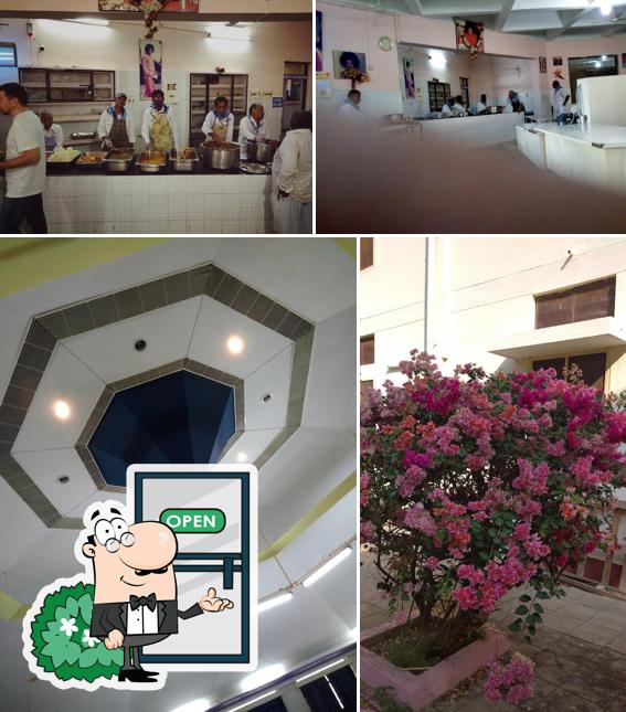 North Indian Canteen - SSSP Nilayam