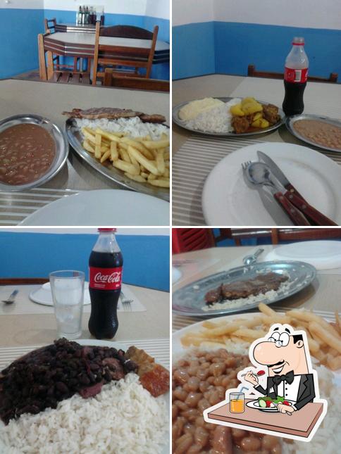 Comida em Pingo Azul