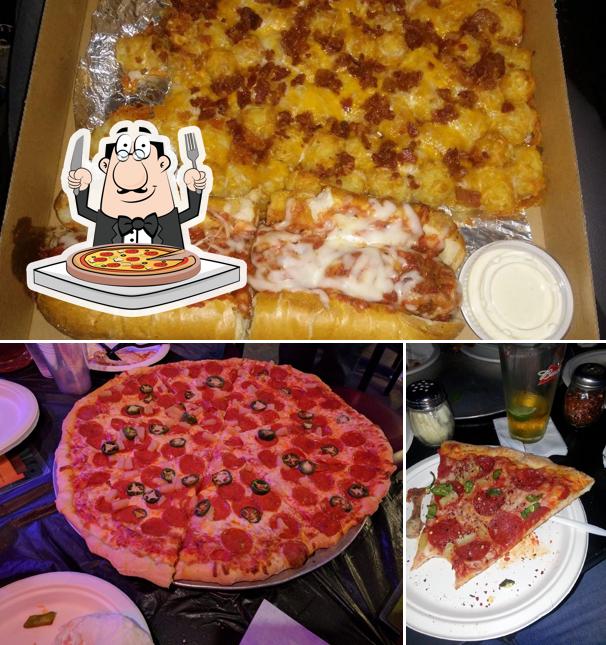 The Hood Bar and Pizzeria in Palm Desert Restaurant menu and reviews