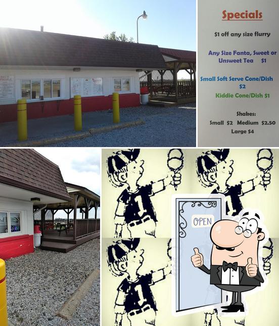 The Dugout in Otterbein Restaurant menu and reviews