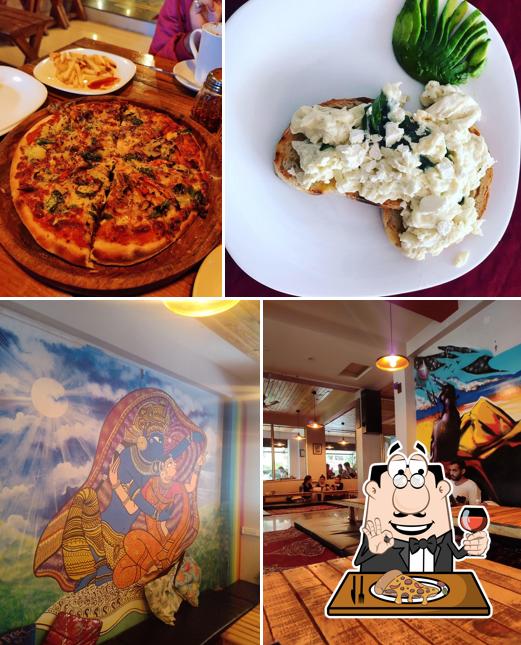 Get pizza at Rakus Place Hotel,Cafe & bar