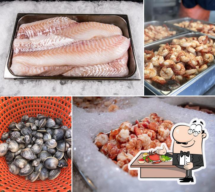 The Clam Man, 15 Boxwood Cir in Falmouth Restaurant menu and reviews