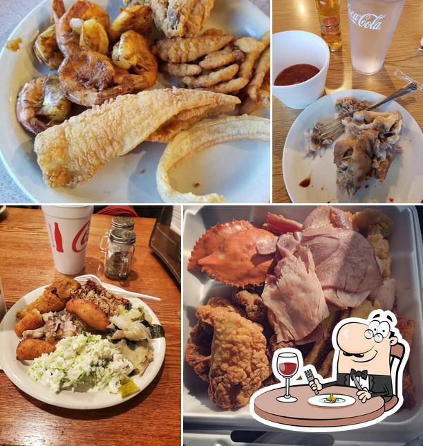 Carolina BBQ & Chicken, 1479 Julian R Allsbrook Hwy in Roanoke Rapids Restaurant menu and reviews