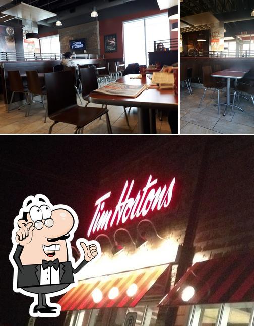 L'intérieur de Tim Hortons