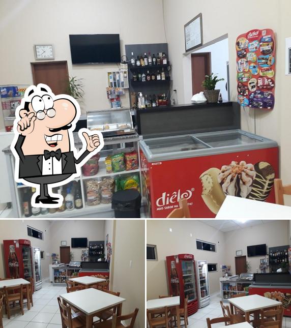 O interior do Chef Hot Dog