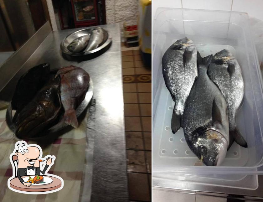 Day and Night offre un'ampia scelta di pasti a base di pesce