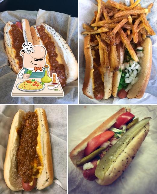 Yovi's Chicago Hot Dogs in Pittsburgh Restaurant menu and reviews