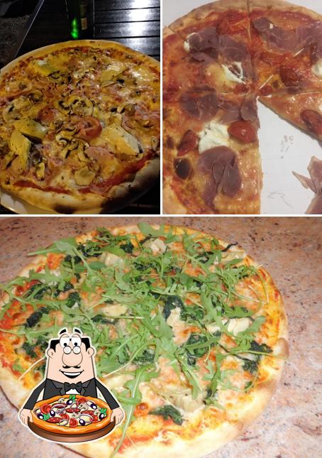 Ordina tra le molte varianti di pizza