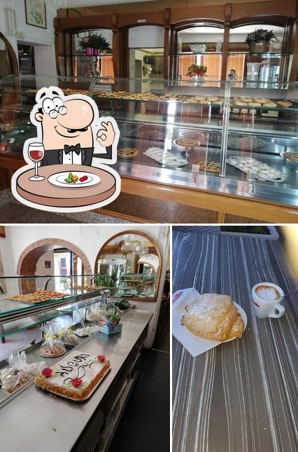 Voici l’image représentant la nourriture et intérieur sur Bar Pasticceria Vesuvio