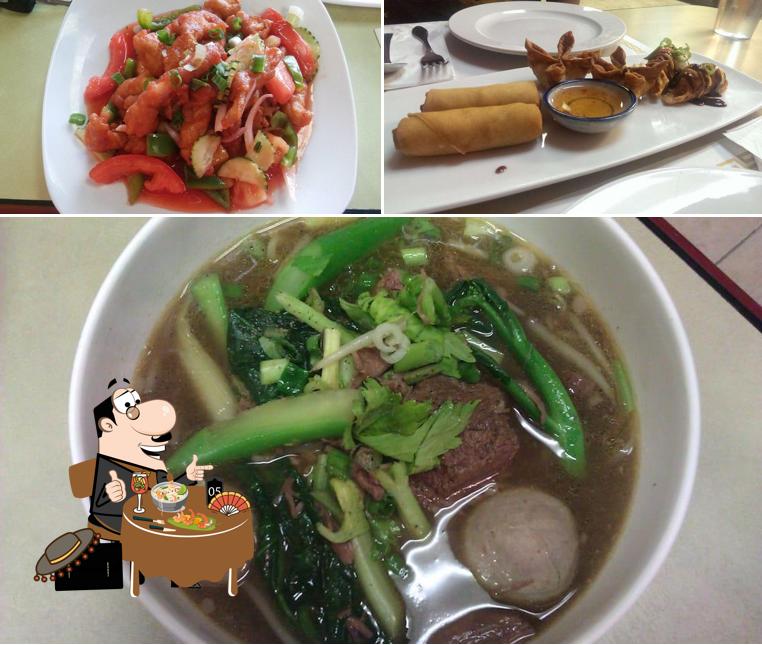 Еда в "Thai Food To Go"